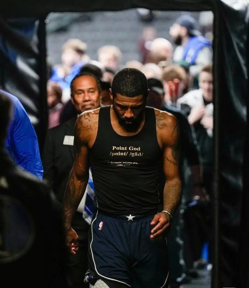 世体：巴萨对贝尔纳尔恢复极为谨慎，球员团队考虑过冬窗外租（世体：巴萨谨慎推进贝尔纳尔复出，球员团队曾评估冬窗租借方案）