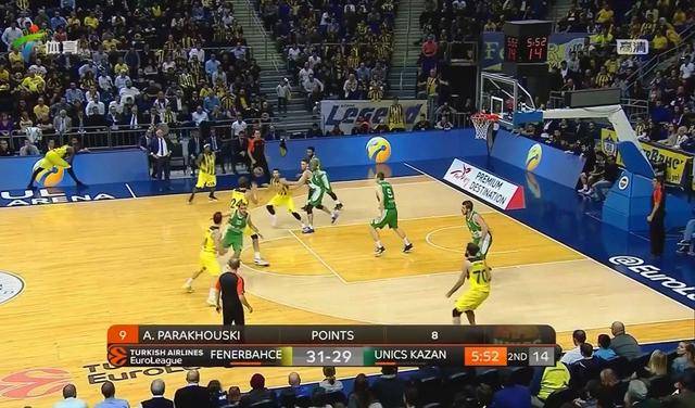 日媒：远藤航、久保建英等人在球场训练，镰田大地因疲劳单练（日媒：远藤航、久保建英参与合练，镰田大地因疲劳进行个人训练）