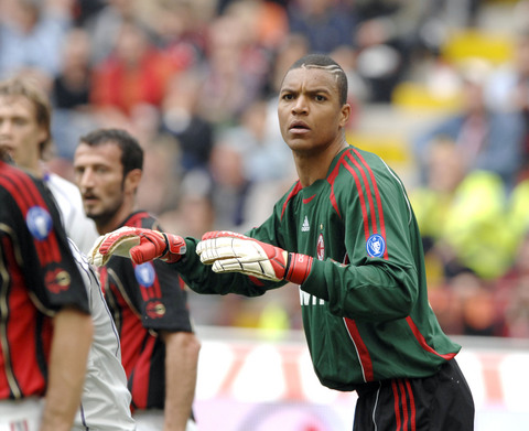 送出助攻，伊尔迪兹当选尤文vs帕福斯全场最佳球员（伊尔迪兹送助攻，荣膺尤文战帕福斯全场最佳）