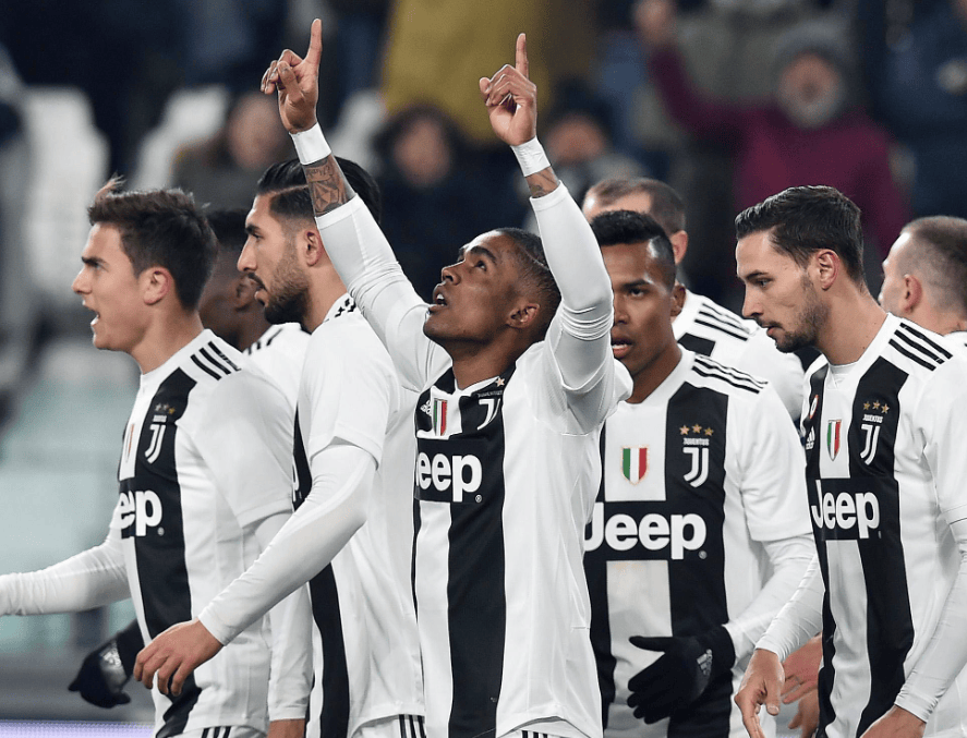 川普狂喜，乡下人乐队将在世界杯抽签仪式结束后表演《YMCA》（世界杯抽签结束后，乡下人乐队将表演《YMCA》，川普兴奋不已）