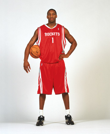 官方：受大雾影响，巴萨前往客场的航班将延迟一个小时起飞（官方通报：大雾导致巴萨客场航班起飞延迟1小时）