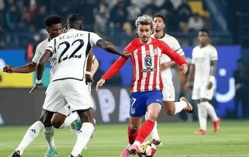 万项：首场比赛给自己打8.5分；开门红的意义相当重大（万项自评首秀8.5分：开门红意义非凡）