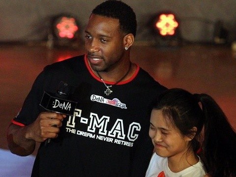 率领球队晋级亚洲杯正赛，新加坡临时主帅加文-李转正（率队进军亚洲杯正赛，新加坡代理主帅加文·李获正式任命）